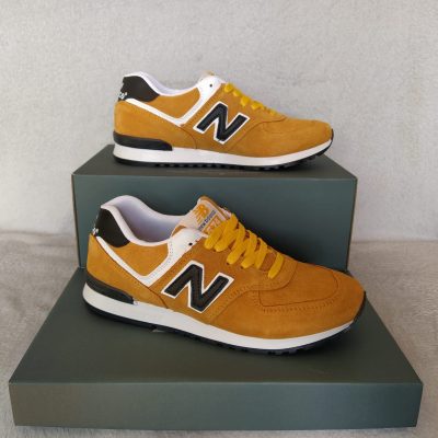 New Balance 574 Amarillo con Negro