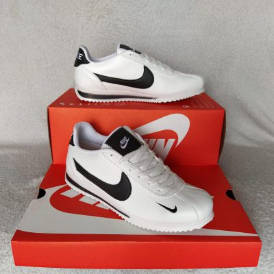 Nike Cortez Blanco con Negro