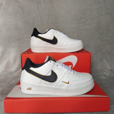Nike Air Force Blanco, Negro y Dorado Nike Air Force Blanco, Negro y Dorado