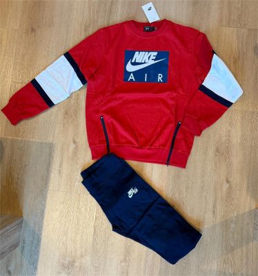 Chandal Nike AIR Roso – Suéter y leggings