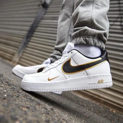 Nike Air Force Blanco, Negro y Dorado