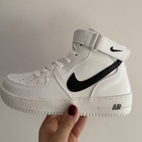 Nike Air Force Blanco con negro- bota Nike Air Force Blanco con negro- bota