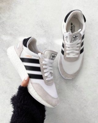 Adidas Iniki blanco