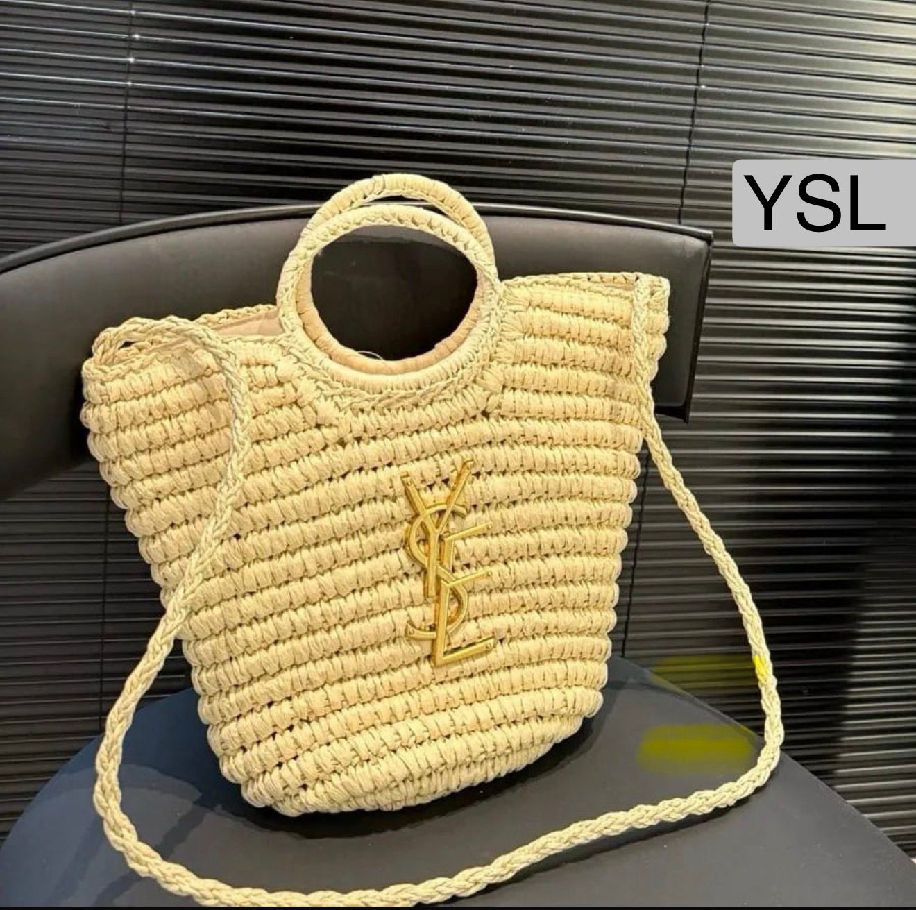 Bolso Yves Saint Laurent beige Bolso Yves Saint Laurent beige