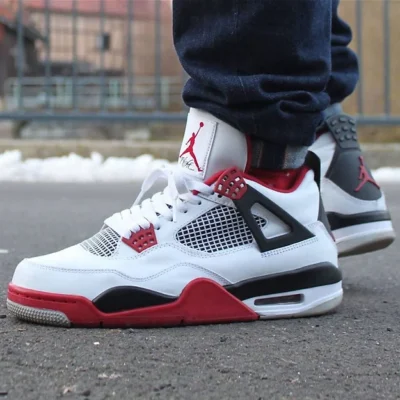 Nike Air Jordan 4 Retro "Fire Red" - Rojo